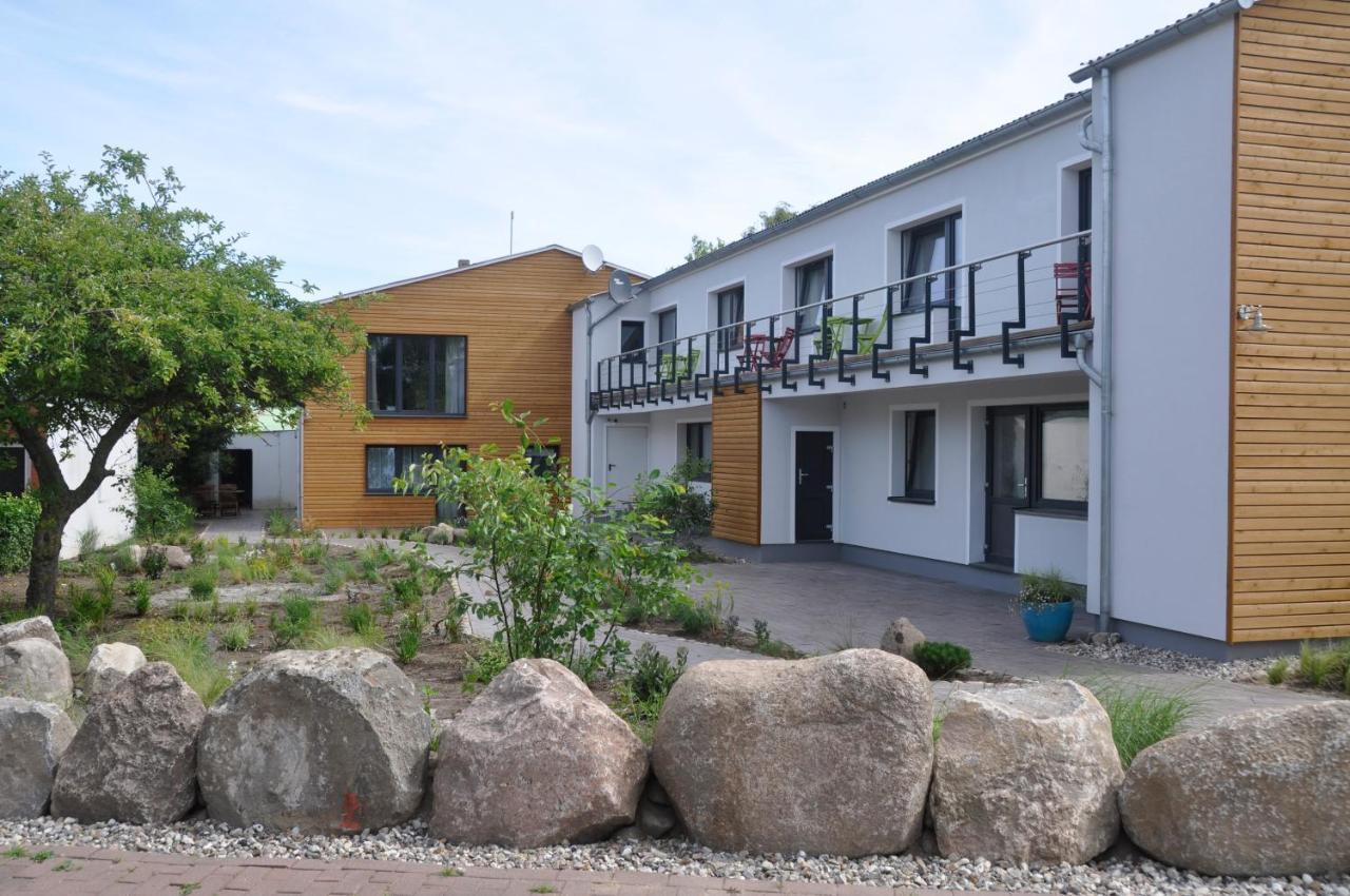 Hotel & Ferienunterkuenfte Hus Seeblick Фемарн Экстерьер фото